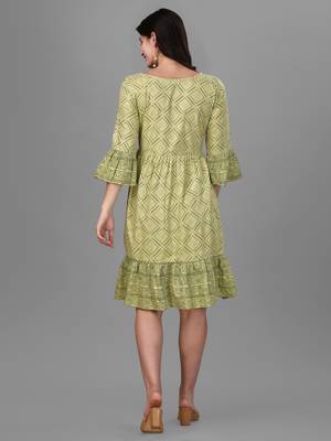 Green Colour Designer Foil Prited Ethnic Kurti 2