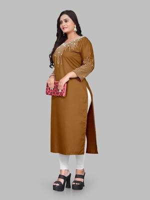 Fashion Kreza Cotton Slub Fabric with 3/4 Sleeves and Exquisite Embroidered Detailing on Neck and Sleeves 4