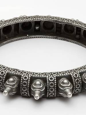 Sasha silver-plated textured designed antique adjustable oxidised bangle 4