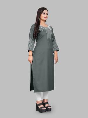 FASHION KREZA COTTON SLUB FABRIC WITH 3::4 SLEEVES AND EXQUISITE EMBROIDERED DETAILING ON NECK AND SLEEVES 4