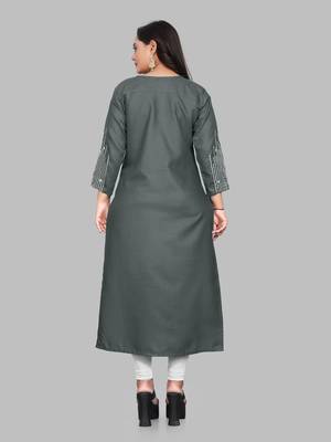 FASHION KREZA COTTON SLUB FABRIC WITH 3::4 SLEEVES AND EXQUISITE EMBROIDERED DETAILING ON NECK AND SLEEVES 5