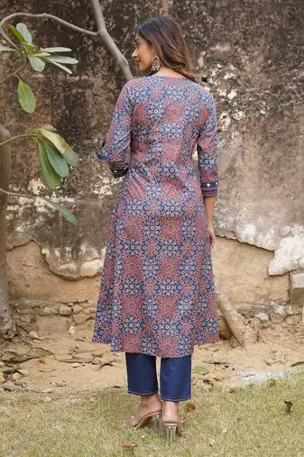 women blue and rust printed straight kurta pant set