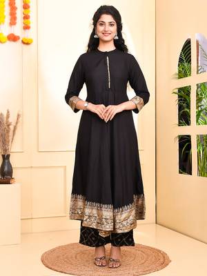 women black printed anarkali kurta palazzo and dupatta set 5