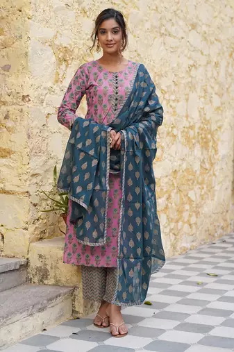 Jaitpuriya women pink floral print straight kurta palazzo and dupatta set
