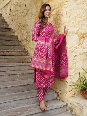 women pink geometric print straight kurta trouser and dupatta set 5