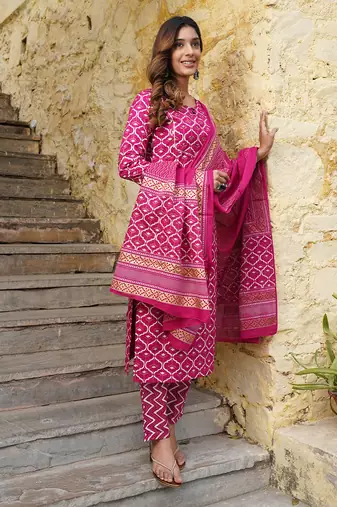women pink geometric print straight kurta trouser and dupatta set