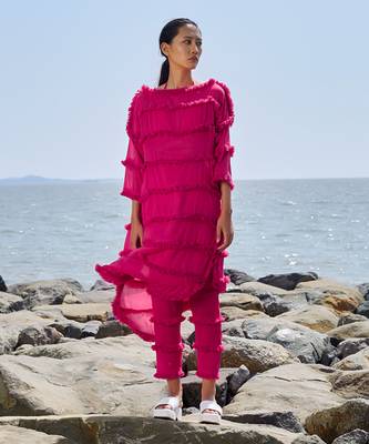 Pink tassle se pant 1
