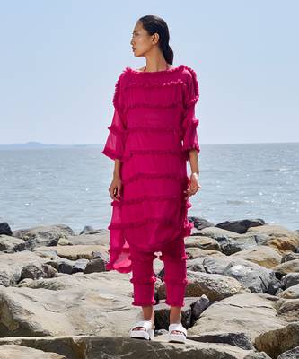 Pink tassle se pant 3