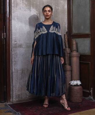 Navy blue and grey cape set 1