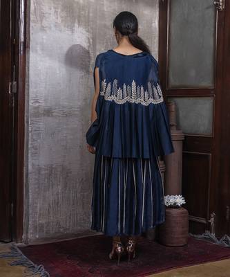 Navy blue and grey cape set 4
