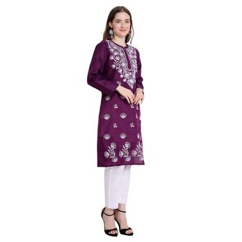 Lucknowi straight embroidered cotton kurta set 5