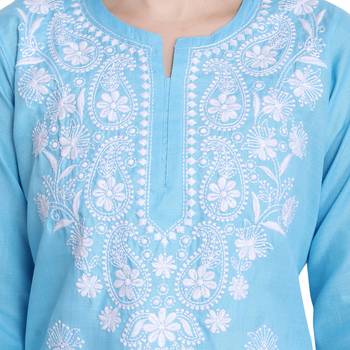 Lucknowi straight embroidered cotton kurta set 4