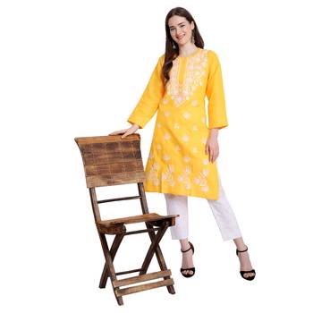 Lucknowi straight embroidered cotton kurta set 3