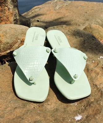 Pistachio texture pisa footwear 1