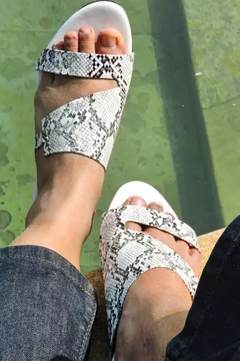 White shesha footwear