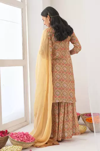 Yellow peony sharara set