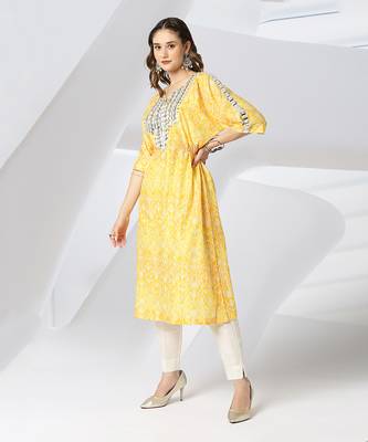 Canary yellow embroidered kaftan kurta set 2