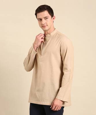 this short kurta can be paired up with white/black pant. 4
