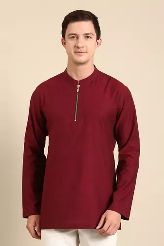 the short kurta is perfect outfit for semi cocktail party when its paired with black formal trouser.