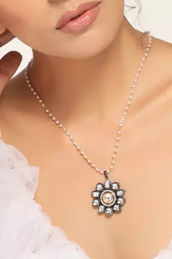 White rhodium finish kundan pendant with chain