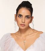 White gold kundan and pearl pendant with chain