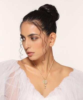 White gold kundan and pearl pendant with chain 3