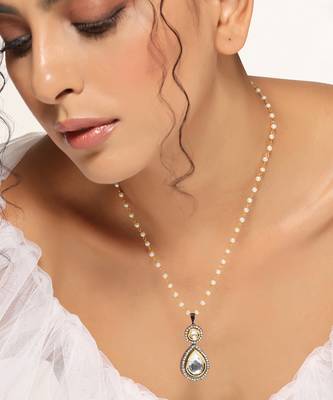 White rhodium finish polki pendant with chain 2