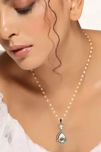 White rhodium finish polki pendant with chain