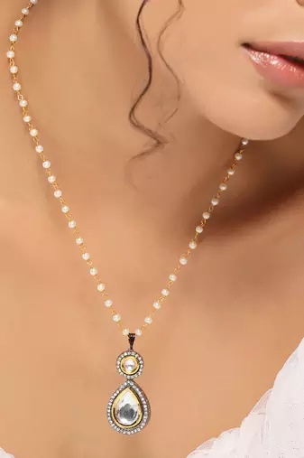 White rhodium finish polki pendant with chain