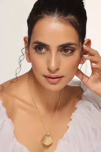 Gold polki pendant with chain