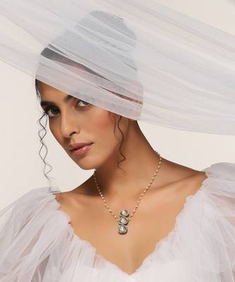 Grey rhodium finish kundan pendant with chain 3