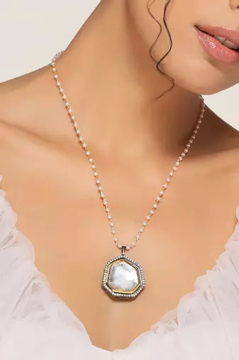 Grey rhodium finish polki pendant with chain
