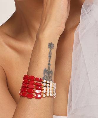 Red and white gold tone pearl bracelet 2