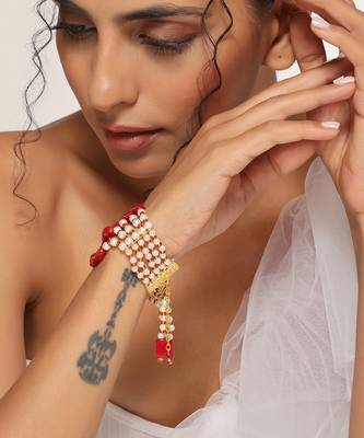 Red and white gold tone pearl bracelet 3