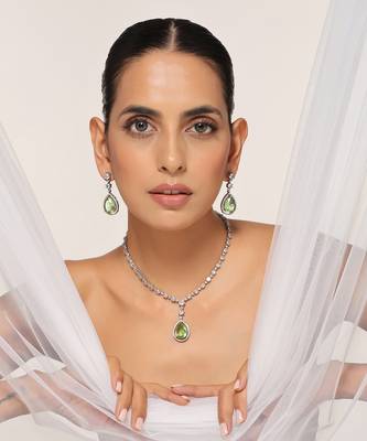 Emerald silver tone zirconia pendant necklace set 1