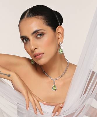 Emerald silver tone zirconia pendant necklace set 3