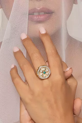 Green gold tone kundan ring