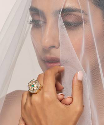 Green gold tone kundan ring 3