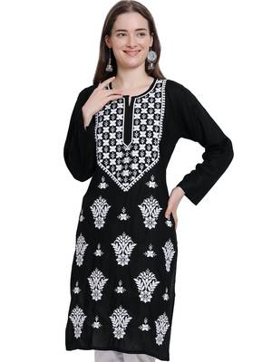 Women chikankari kurta black 1