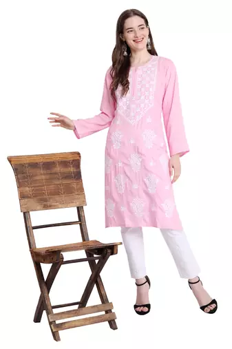 Women chikankari kurta pink