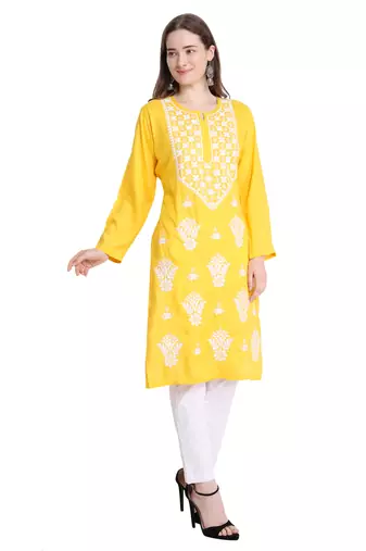 Women chikankari kurta red