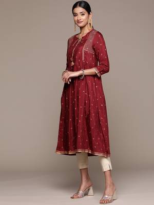 Ziyaa women's maroon viscose santoon flare kurta 2