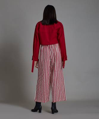 Red cover smocked re jacket set 3