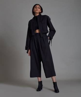 Black cover solitaire jacket set 1
