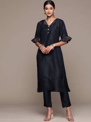 Ziyaa women's navy blue chinon straight kurta and pant set 1