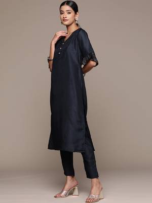 Ziyaa women's navy blue chinon straight kurta and pant set 2