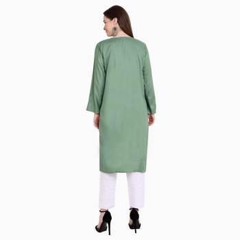 Lucknowi embroidered rayon kurta 2