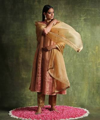 Rose gold pure chanderi tissue kurta set 1