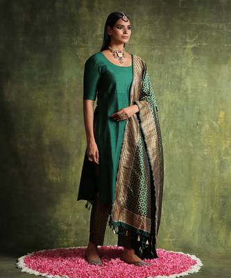 Pine green moonga silk kurta set 1