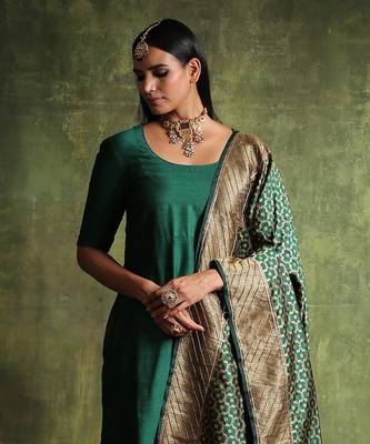 Pine green moonga silk kurta set 3